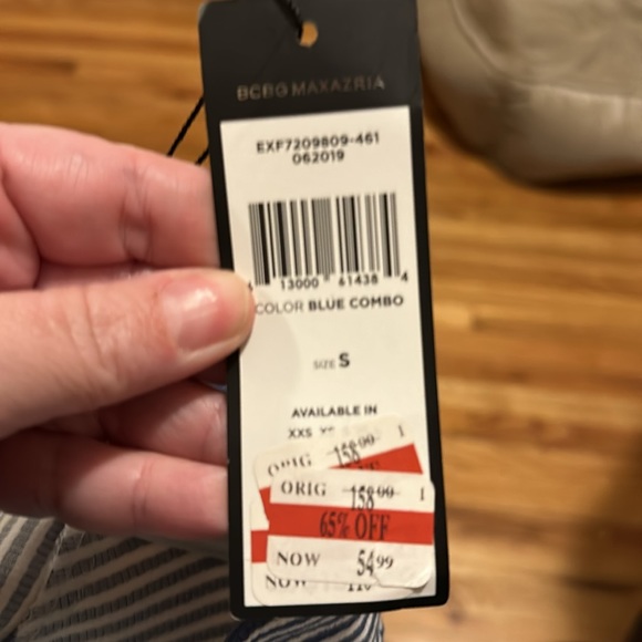 NWT Bcbgmaxazria Shorts Dress Shorts Color Blue/White - Picture 5 of 6